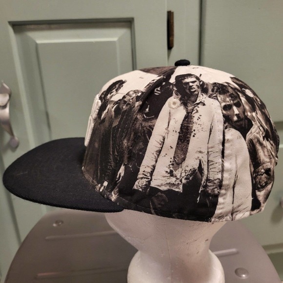The Walking Dead TWD 2015 AMC All Over Print AOP Snapback Hat Cap OSFM VERY RARE - Picture 9 of 16